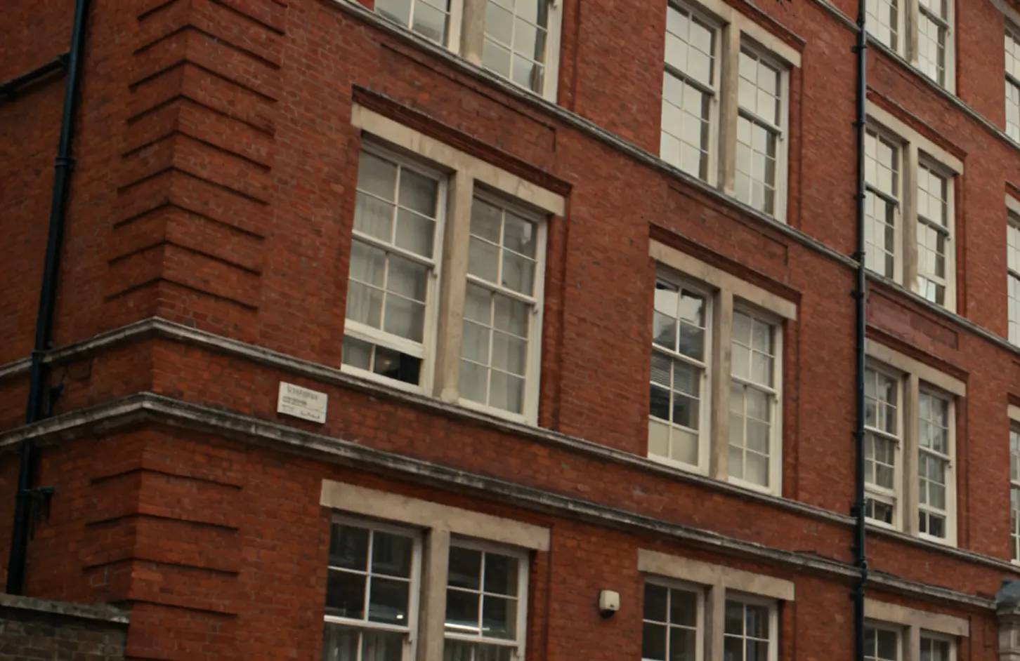 Specialist Lender MERA Secures £3.25 Million Stabilisation Loan for London City Road Hostel
