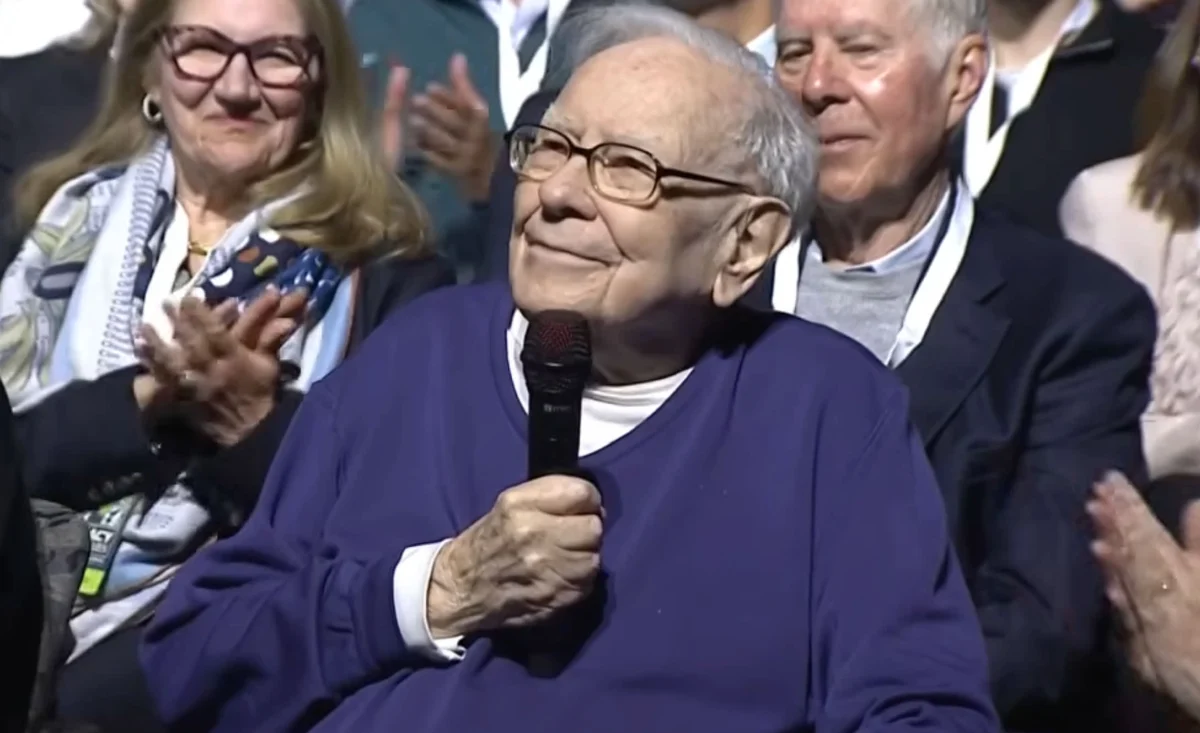 Warren Buffett Takes the Next Step in Securing Berkshire Hathaway’s Legacy with Board Chairman Transition